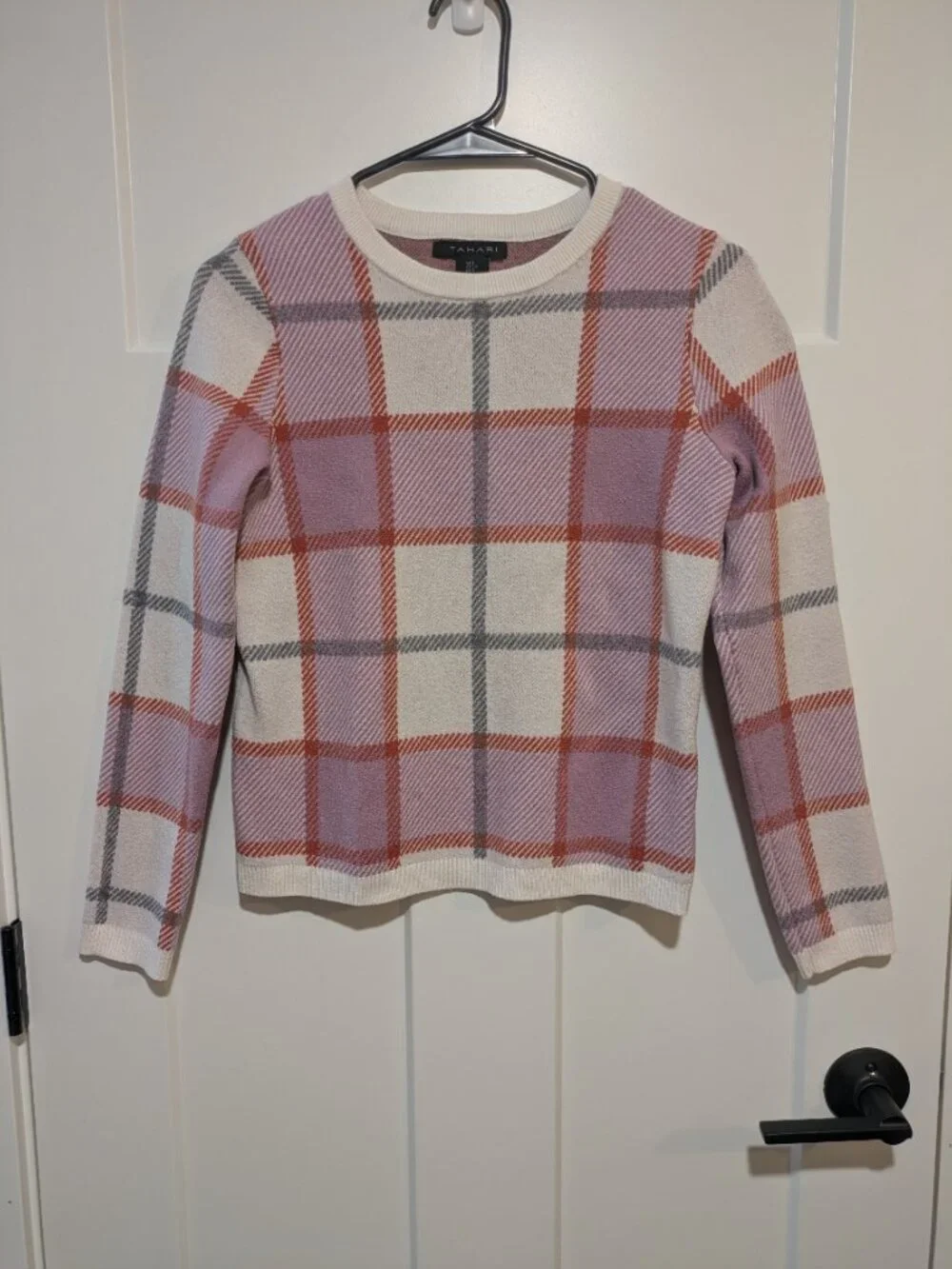 Tahari Pink Plaid Crewneck Sweater | Size Small | Soft Viscose Blend